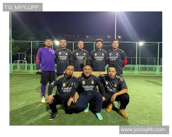 足球明星的魅力超越球场技艺展现多元才华与影响力